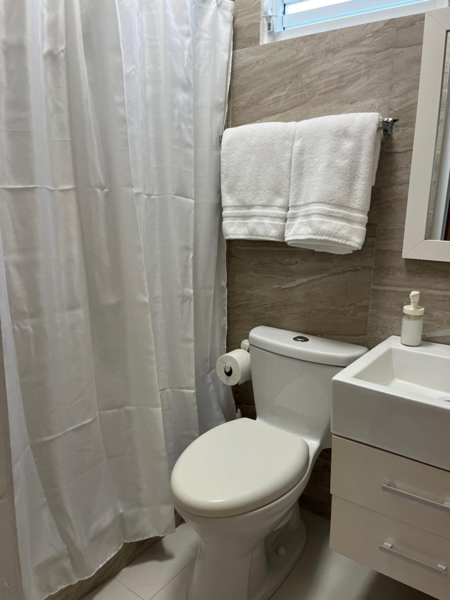 Posada Centric Studio Isla Verde San Juan Eksteriør bilde