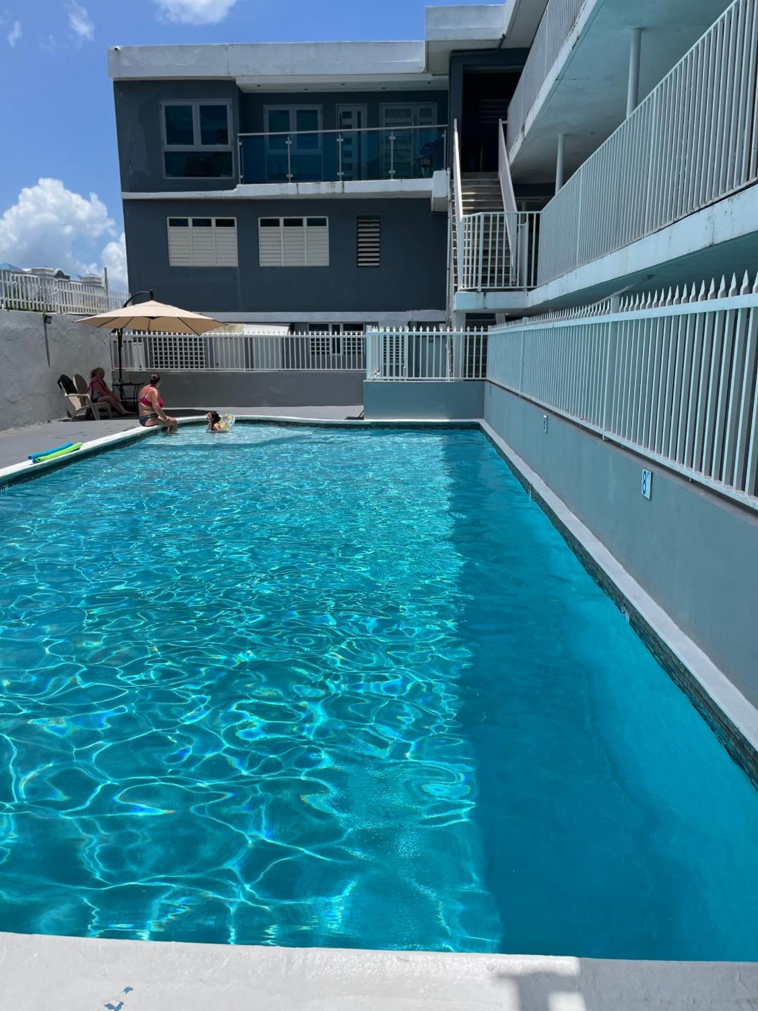Posada Centric Studio Isla Verde San Juan Eksteriør bilde